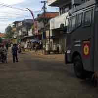 Pasar Keputran Diblokir Polisi, Pedagang Resmi Kena Getahnya