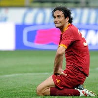 Toni Terancam Tanpa Klub