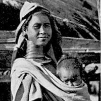 Wanita Berleher Jerapah