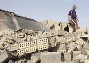 3 Bom Mobil di Irak Tewaskan 102 Orang