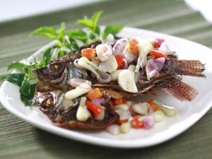 Resep Ikan: Mujair Bumbu Bawang