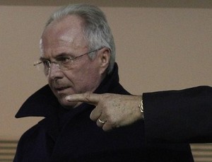 Eriksson Disambut Hujan Badai