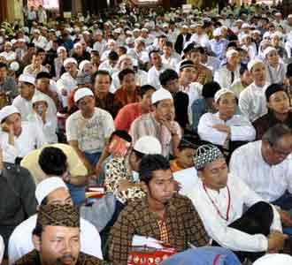 Wisuda Akbar Indonesia Menghafal