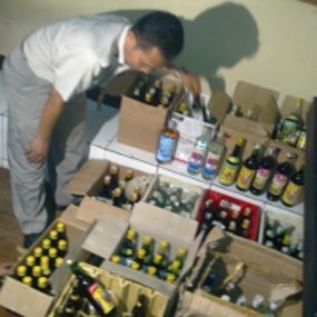 Polisi Temukan Miras Palsu Beredar di Bandung