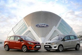 Ford Lahirkan Mobil Hybrid C-Max di Valencia