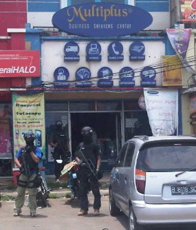 1 Korban Luka Dibawa ke Mako Brimob