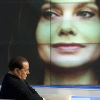 Berlusconi Ceraikan Istri Kedua 