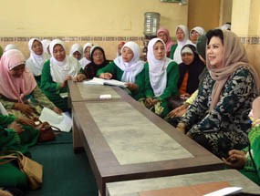 Yuni Puji Koperasi Muslimat NU