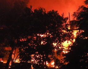10 Rumah dan 1 Gudang Pelumas Hangus Terbakar