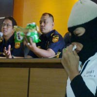 Barang Bukti Dimasukkan Dalam Susu Bubuk