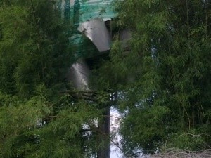 Setelah Nyangkut di Reklame, Polwan Yeni Latihan Terjun Payung Lagi