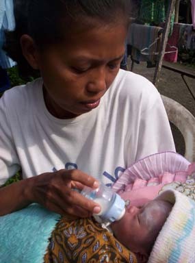 Warga Tolak Petugas Dinkes Periksa Anak Suryati