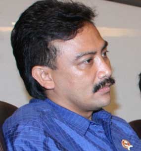 Pengamat : Memang Cuma Money Politics Yang Bisa Bikin AM Kalah