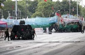 Pemimpin Kaos Merah Menyerahkan Diri, Imbau Demonstran Pulang