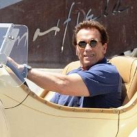 Arnold Schwarzenegger dan Koleksi Mobilnya