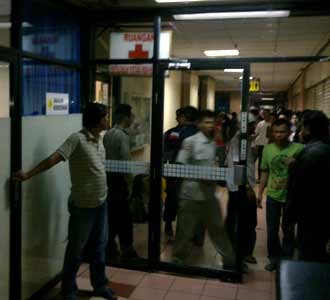 Pria Berpistol di ITC Mangga Dua Diamankan