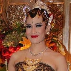 Nikah Memakai Dodot, Dian Sastro Takut Masuk Angin