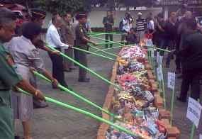 BPOM Semarang Musnahkan Ribuan Obat dan Kosmetik Ilegal