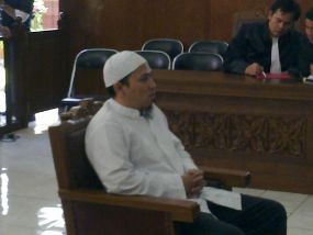 Amir Abdillah Dituntut 10 Tahun Penjara