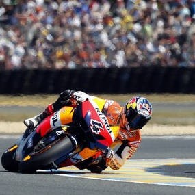 Dovizioso Puas Kalahkan Pedrosa 