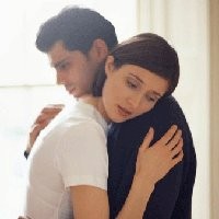 Pakai kondom, please... 