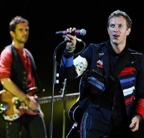 Coldplay Difavoritkan Ganti Posisi U2 di Glastonbury Festival