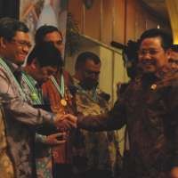 Heryawan Sabet Penghargaan Pembina K3 Terbaik Nasional