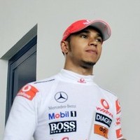 Hamilton Buru yang Pertama 