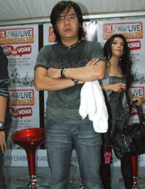 Tiru Michael Jackson, Ari Lasso Akan Duet dengan Penyanyi Pria