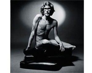 Foto Bugil Alm. YSL Dilelang Sebagai Karya Seni
