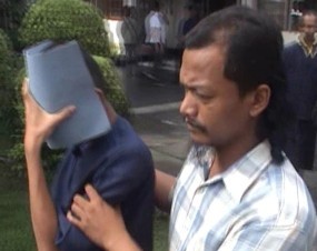 Remaja Magelang Sodomi 8 Teman Main