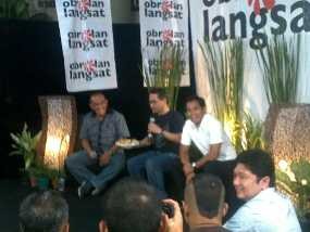 Disuguhi Kue Lumpur, Ical Minta Tahu