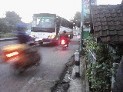Terlambat Berangkat, Bus Karina Mogok, Oper ke Minibus 