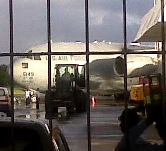 Pesawat Logistik Obama Mendarat di Bali