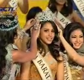 Mojang Bandung Rebut Mahkota Miss Indonesia 2010 Mojang Bandung Rebut Mahkota Miss Indonesia 2010