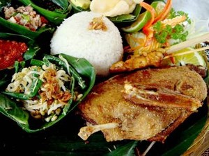 Crispy Duck Laka Leke
