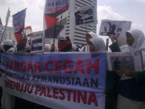 Demo Anti Israel Goyang Kedubes AS dan Kantor PBB