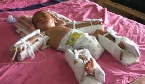 Fery Dapat Bantuan Susu Bubuk dan Pakaian Bayi