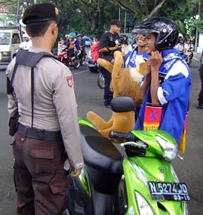 Nekat Konvoi, Aremania yang Membandel Ditangkap Polisi