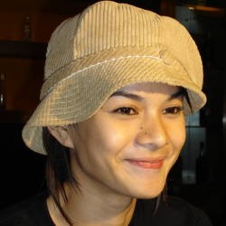 Astrid Tiar Khawatir Pria Mirip Ariel Kena Penyakit Seksual