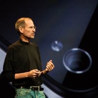Apple Resmi Umumkan iPhone 4