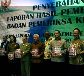 BPK Serahkan Rapor Keuangan Pemerintah