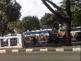 Ribuan Perangkat Desa Longmarch, Kawasan Istiqlal Macet