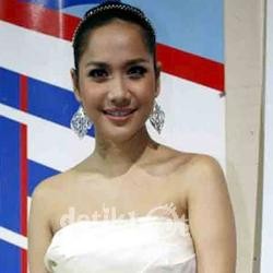 BCL Tampik Gosip Punya Video Porno Bareng Pria Mirip Ariel