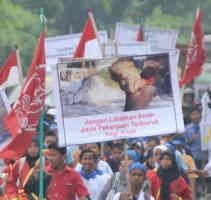 Ratusan Anak Berpawai Tolak Pekerja Anak