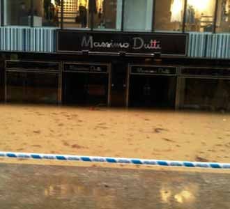 Banjir di Orchard Road Singapura