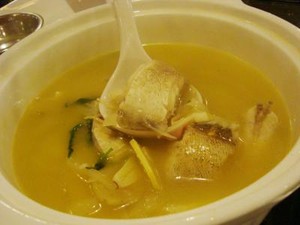 Slruuup! Asam Segar Sup Ikan Kerapu