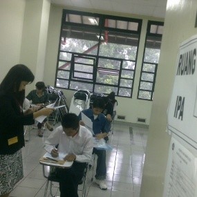 Tak Bawa Ijazah, Belasan Peserta Ujian Dipanggil Panitia