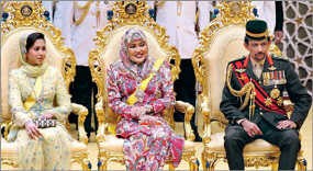 Sultan Brunei Hassanal Bolkiah Ceraikan Istri Malaysianya