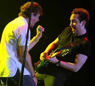 FireHouse Konser Nostalgia